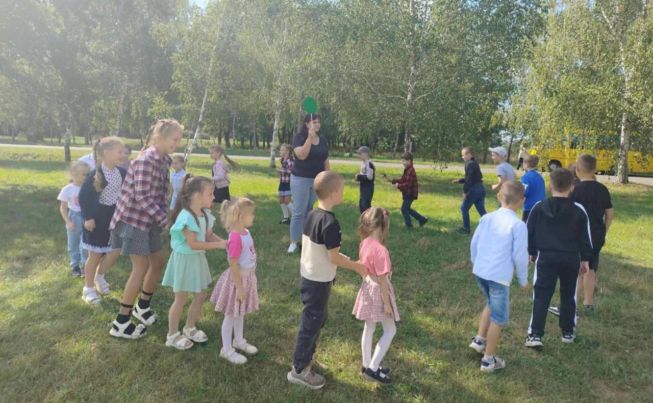 Демидівські учні долучилися до Тижня безпеки дорожнього руху