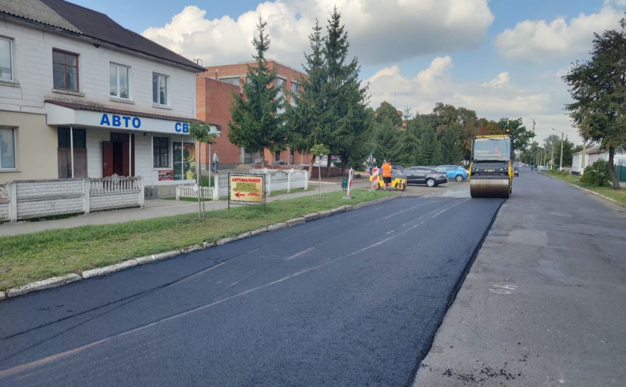 На Полтавщині ремонтують державну дорогу Н-12: роботи тривають у Котельві