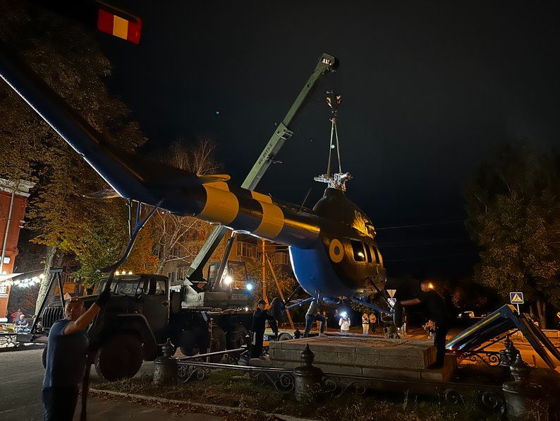 Замість царя Петра — український вертоліт