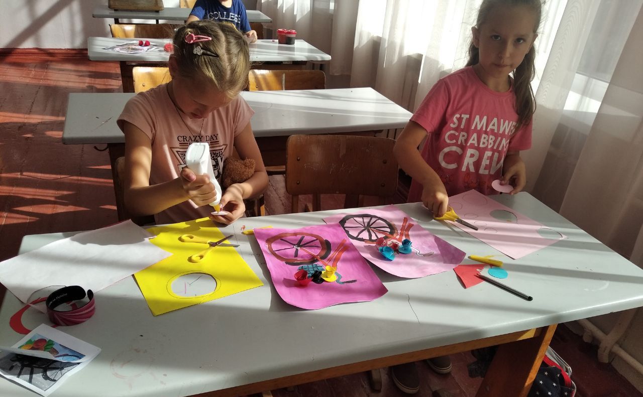 Вихованці гуртка «Хоббі ART» опановують мистецтво паперопластики