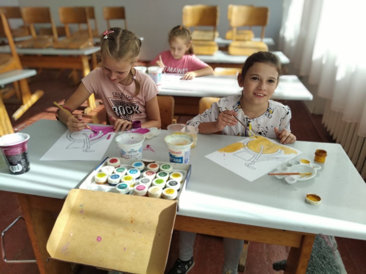 Вихованці гуртка «Хоббі ART» опановують мистецтво паперопластики