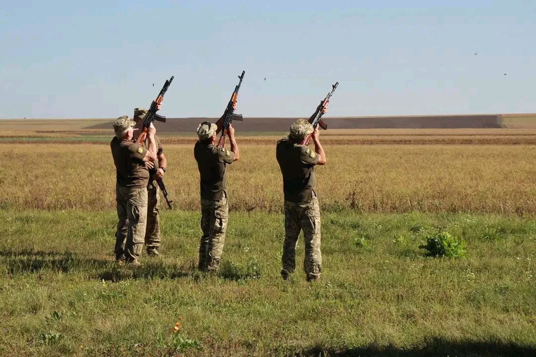 У Решетилівці провели в останню путь Захисника України Олександра Паламаря
