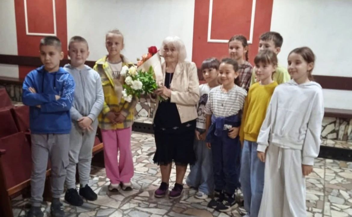 Учні «початківки» завітали на літературну зустріч