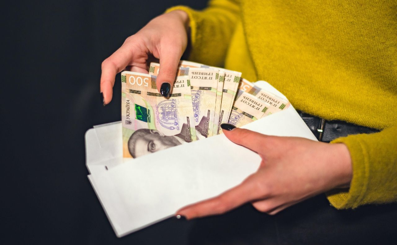 Мешканці Полтавщини у середньому отримують за місяць 22,5 тисячі гривень зарплатні