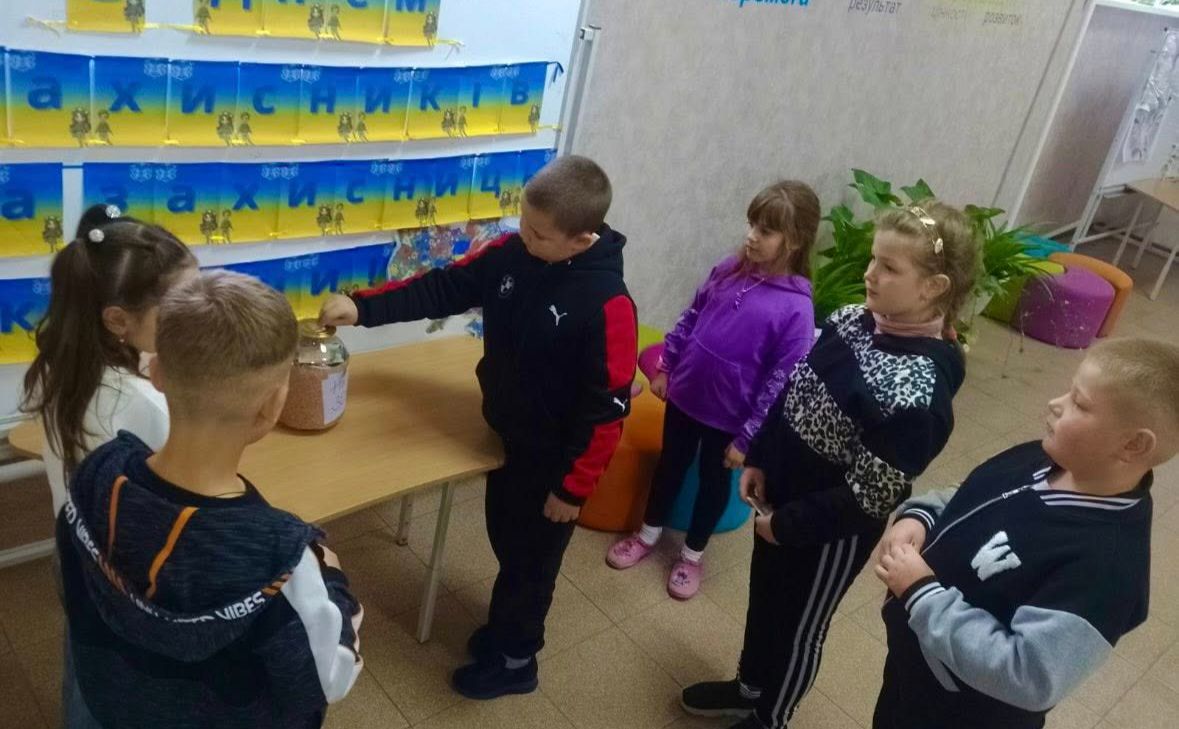 У навчальних закладах зібрали гроші для війська