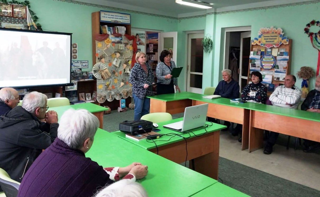 У Решетилівській ЦМБ відбувся захід «Під захистом Покрови»