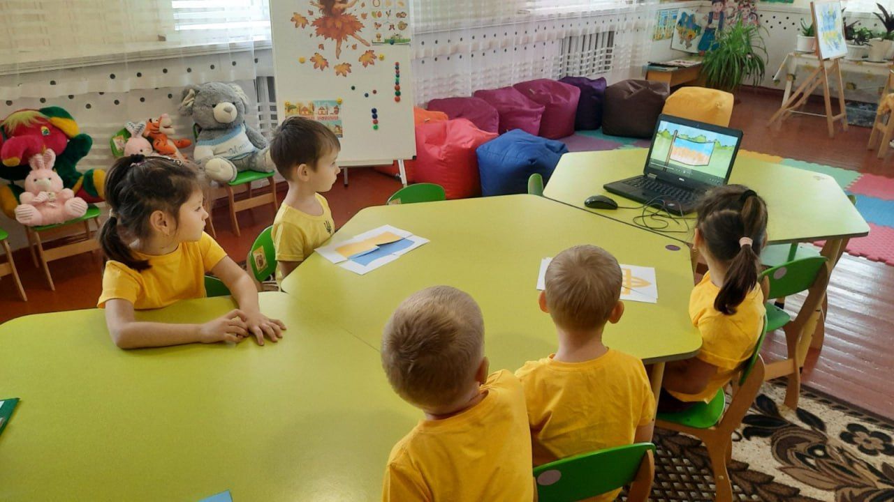 Для вихованців Решетилівської філії ПОЕНЦУМ провели виховну годину «Моя країна — Україна»