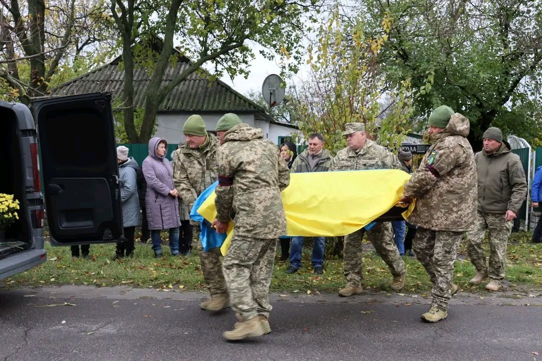 У Решетилівці попрощалися із захисником Павлом Пімочкіним