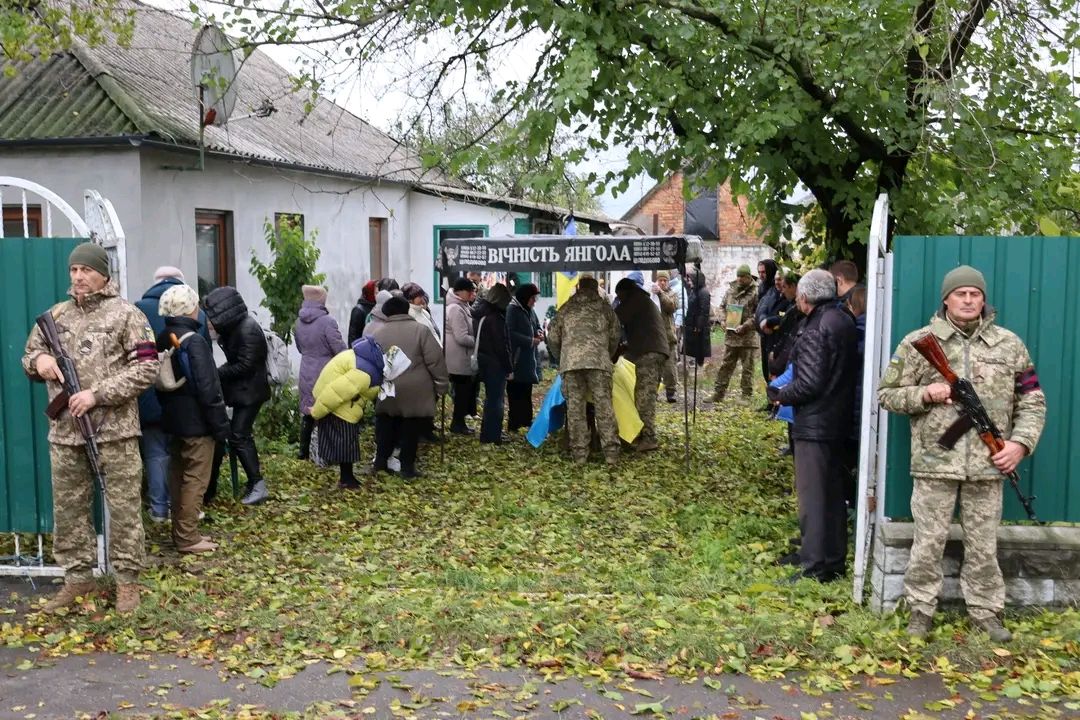 У Решетилівці попрощалися із захисником Павлом Пімочкіним