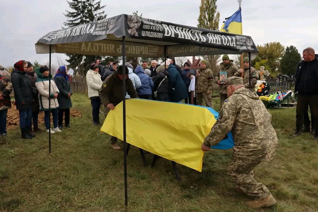 У Решетилівці попрощалися із захисником Павлом Пімочкіним