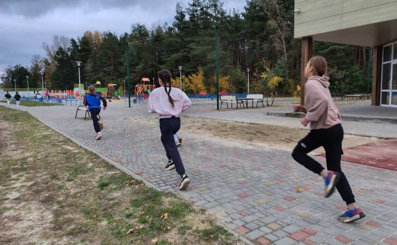 «Пліч-о-пліч», новий сезон: решетилівські школярі взяли участь у змаганнях із легкої атлетики