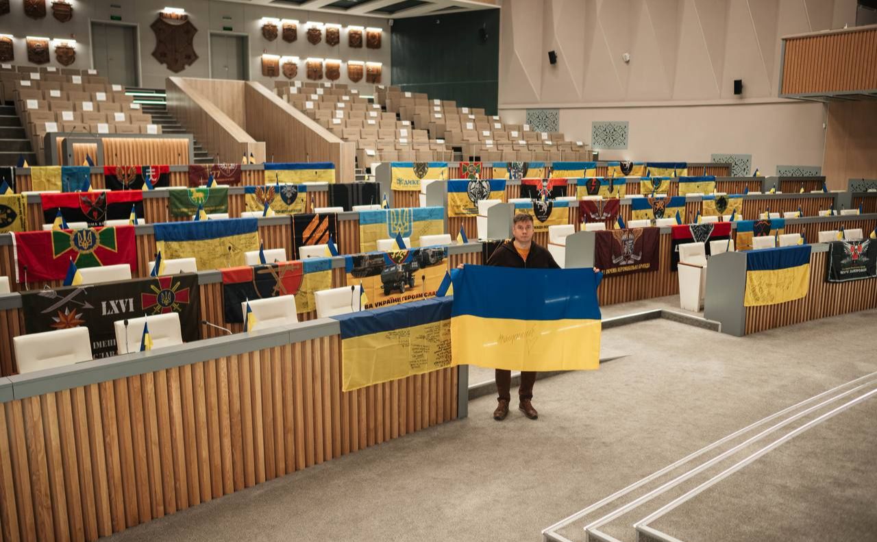 Понад 70 пікапів і більше 100 старлінків: Олександр Біленький прозвітував про допомогу армії