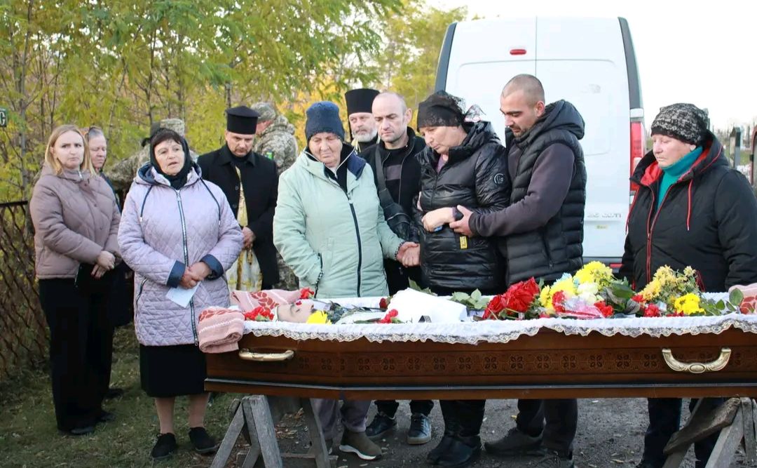 Сьогодні Решетилівка провела в останню путь Захисника Олександра Лещенка