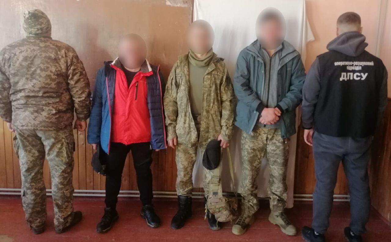Троє чоловіків з Полтавщини намагалися нелегально перейти кордон з Румунією