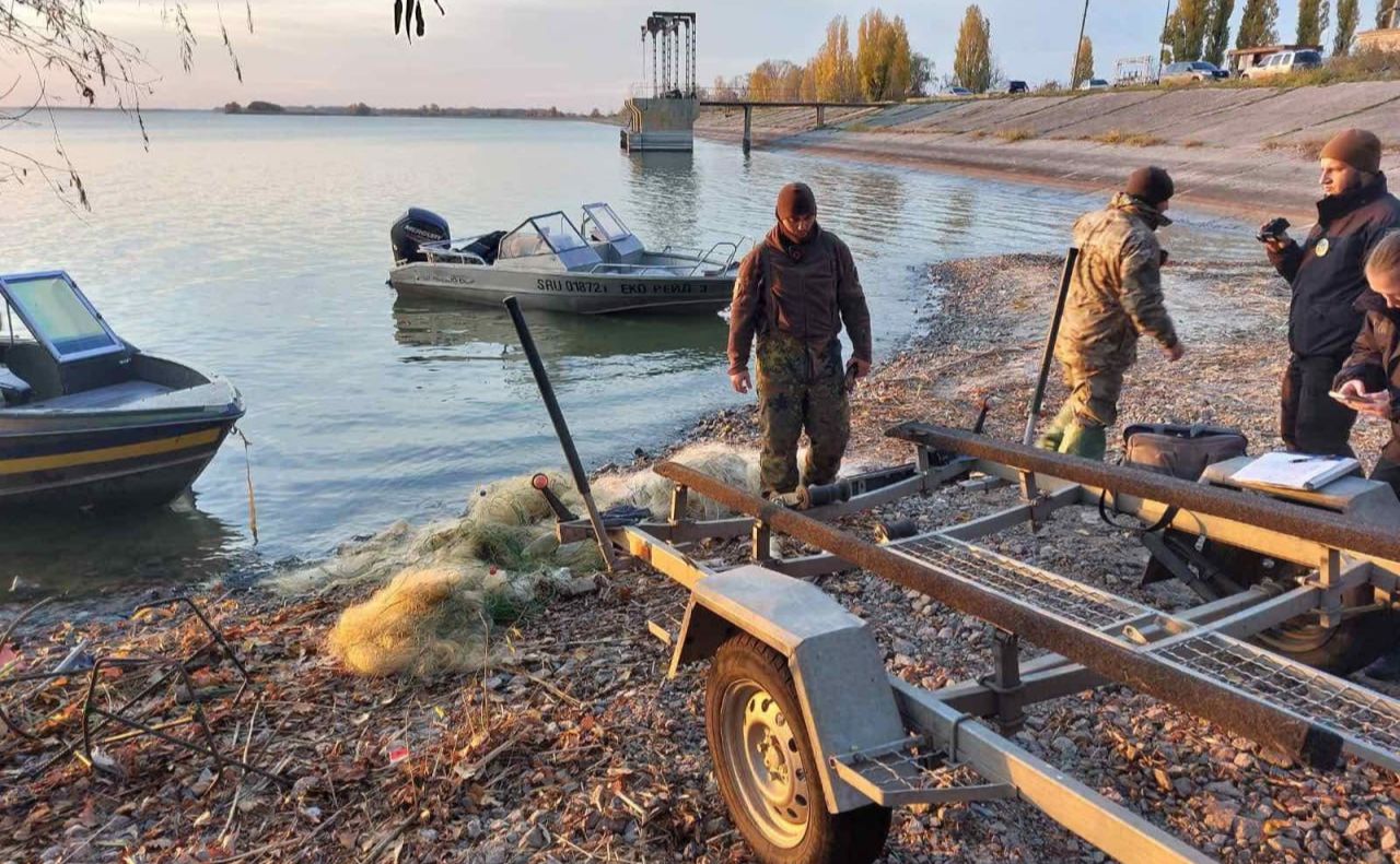 У заказнику «Сулинському» виявили півкілометра браконьєрських сіток