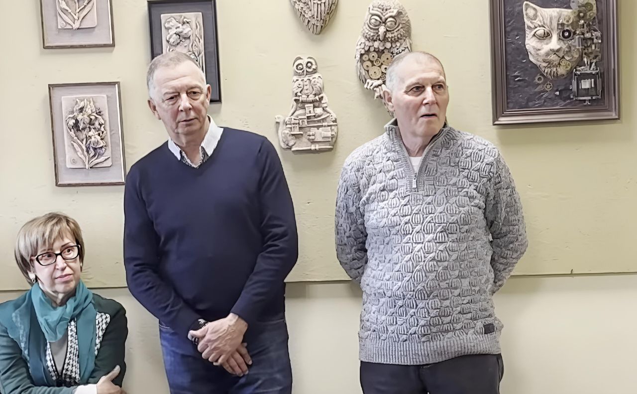 У місті діє виставка братів Деркачів