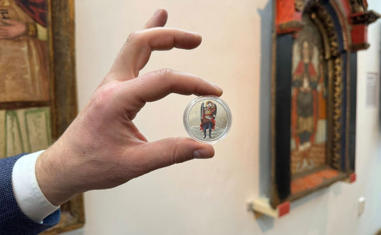 Нацбанк представив нову срібну пам’ятну монету «Архангел Михаїл»