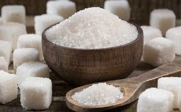 ЄС хоче запровадити «мікроподаток» на цукор і жир