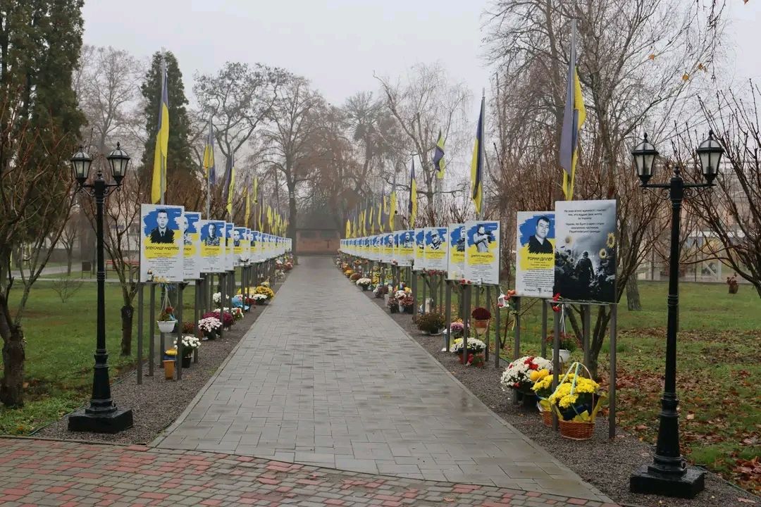Керівництво Решетилівської громади вшанувало Героїв до Дня Гідності та Свободи