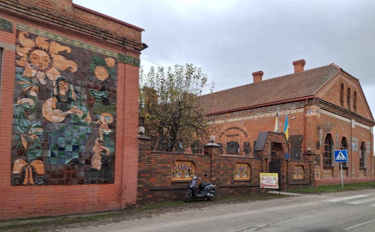 Працівники ВЦВК відвідали гончарну «мекку» України