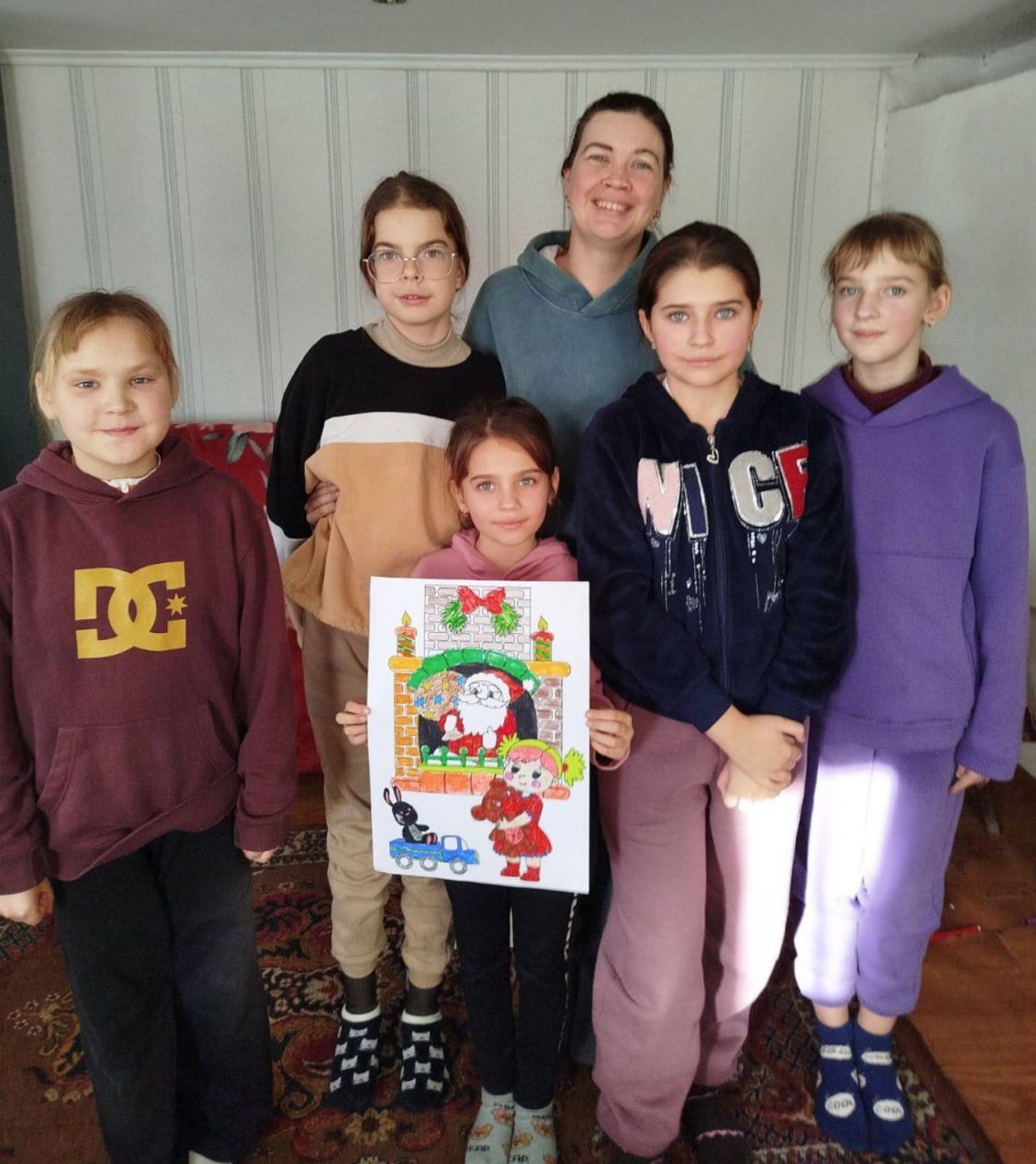 У Михнівській СБФ малеча виготовляла вітальні листівки до свят