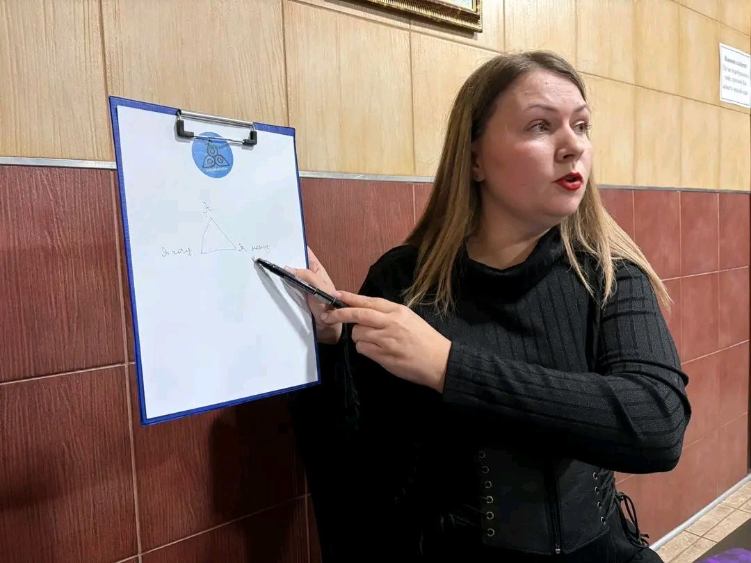 «Кава з лідеркою» — простір підтримки, щирості та жіночої сили