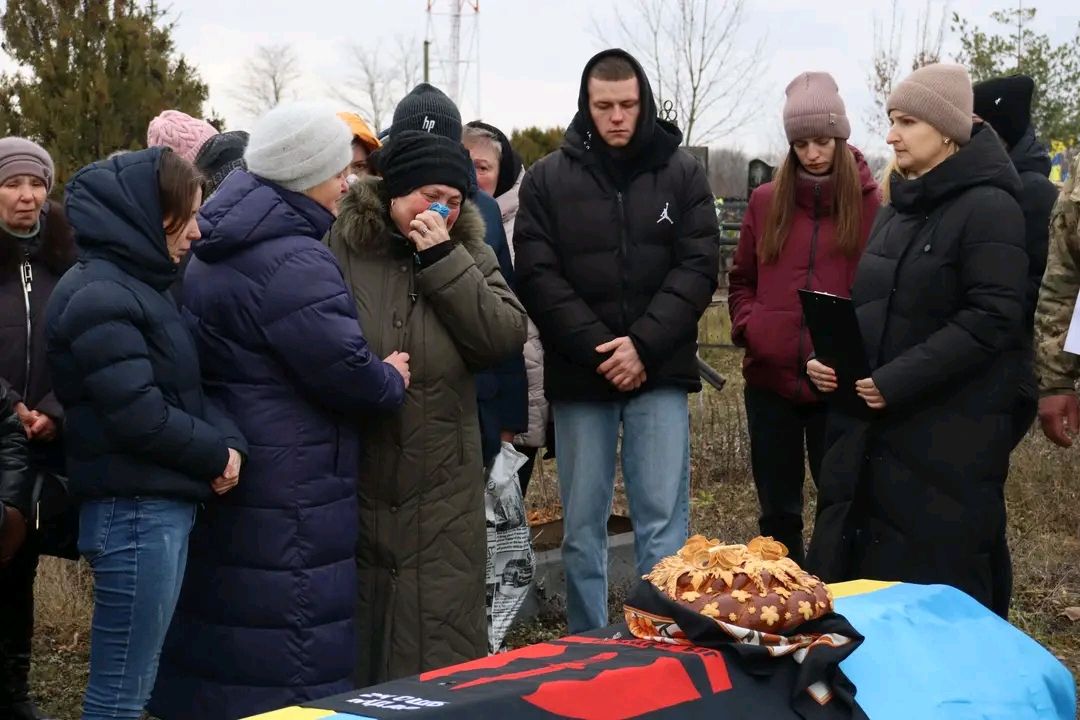 У Решетилівці попрощалися із захисником Віталієм Демченком
