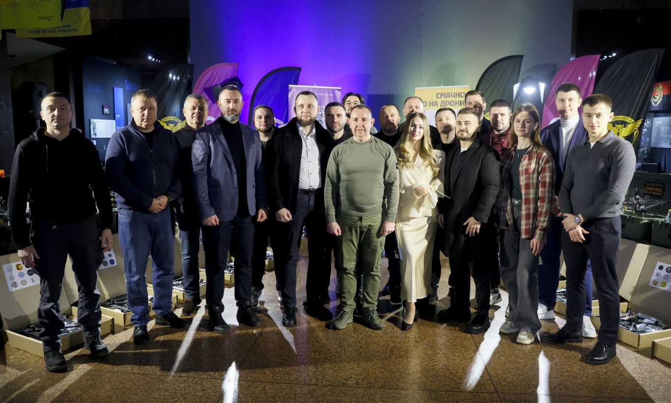 100 SECRET BOXів із дронами для ГУР: потужна кампанія «Смачно, бо на дрони!» фінішувала