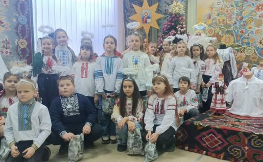 Решетилівські дітлахи колядували у ВЦВК