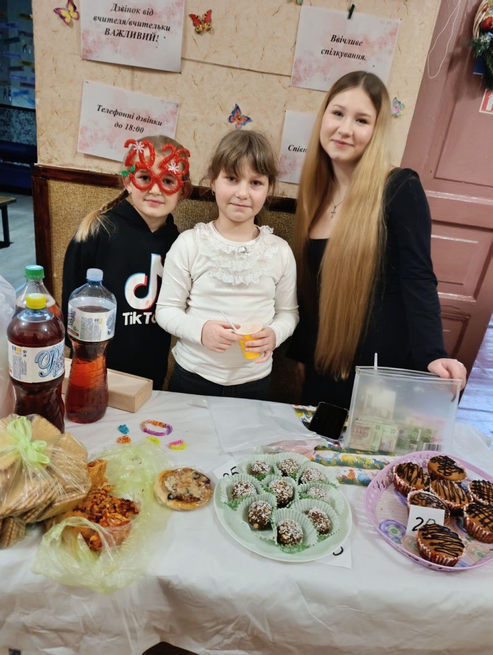 Потічанські школярі зібрали понад 8 тисяч на благодійному ярмарку