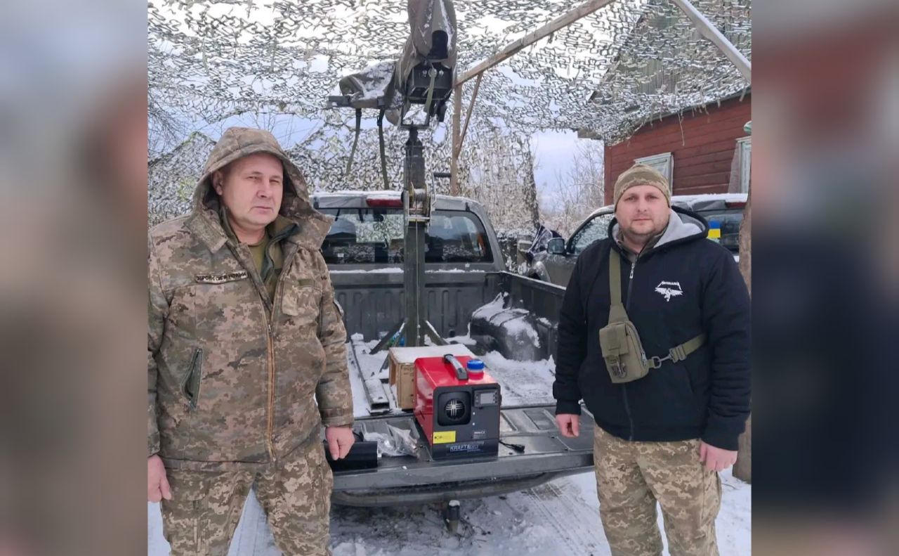 Ігор Вʼязовський — із зарядною станцією на фронті