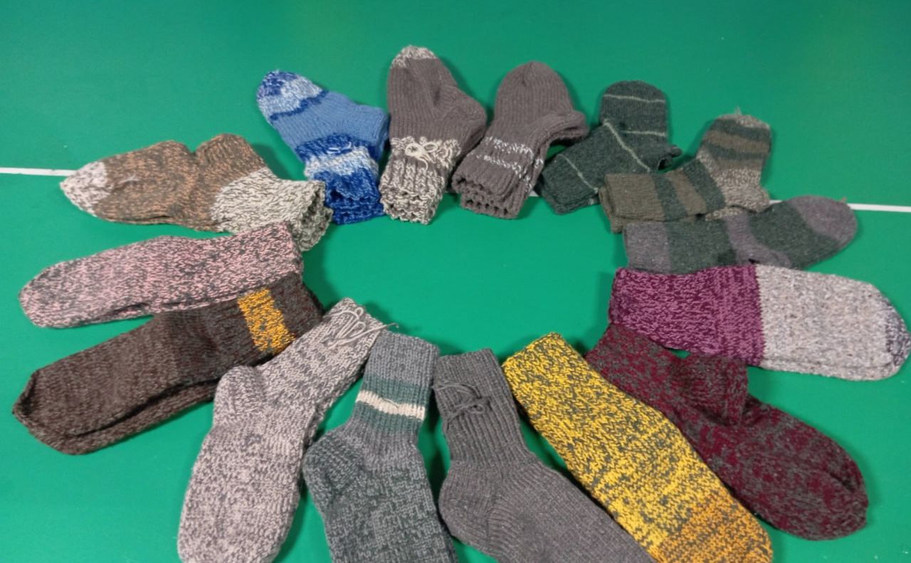 Малобакайці передали партію шкарпеток на фронт