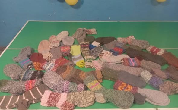 Із Малого Бакая відправили шкарпетки на фронт