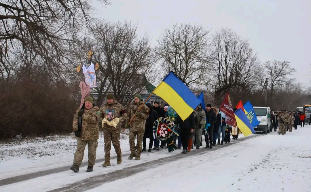 Полеглого на війні Артема Бурку провели в останню путь