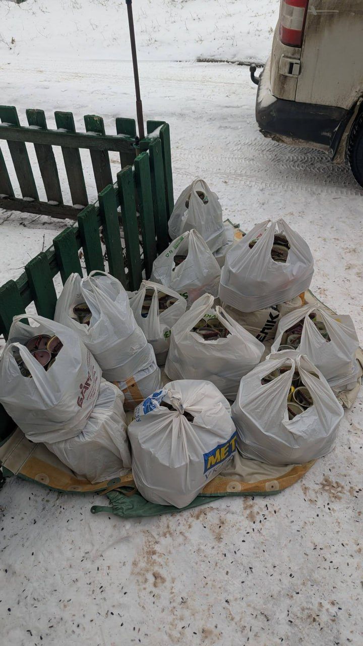 Остап’євські волонтери відправили 200 кг окопних свічок на Харківський напрямок фронту