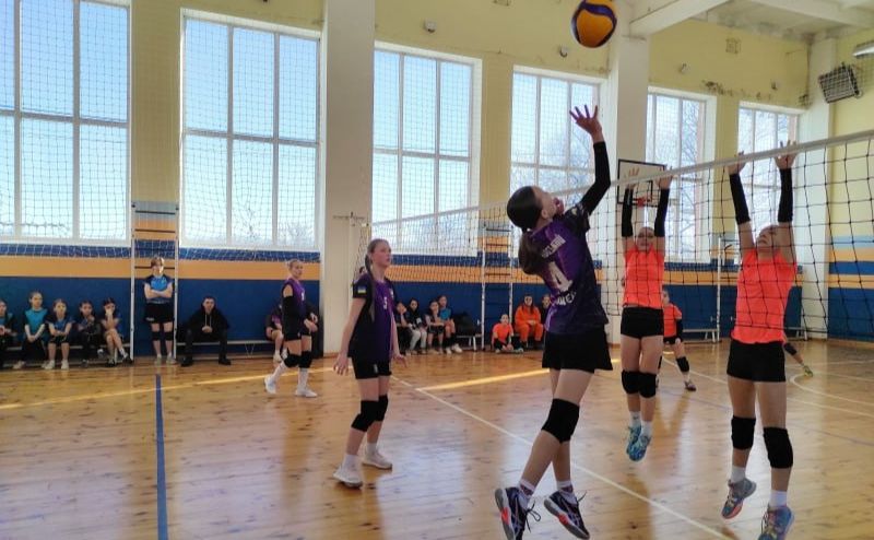 Решетилівські ліцеїстки здобули «срібло» у ІІІ етапі змагань «Пліч-о-пліч» з волейболу