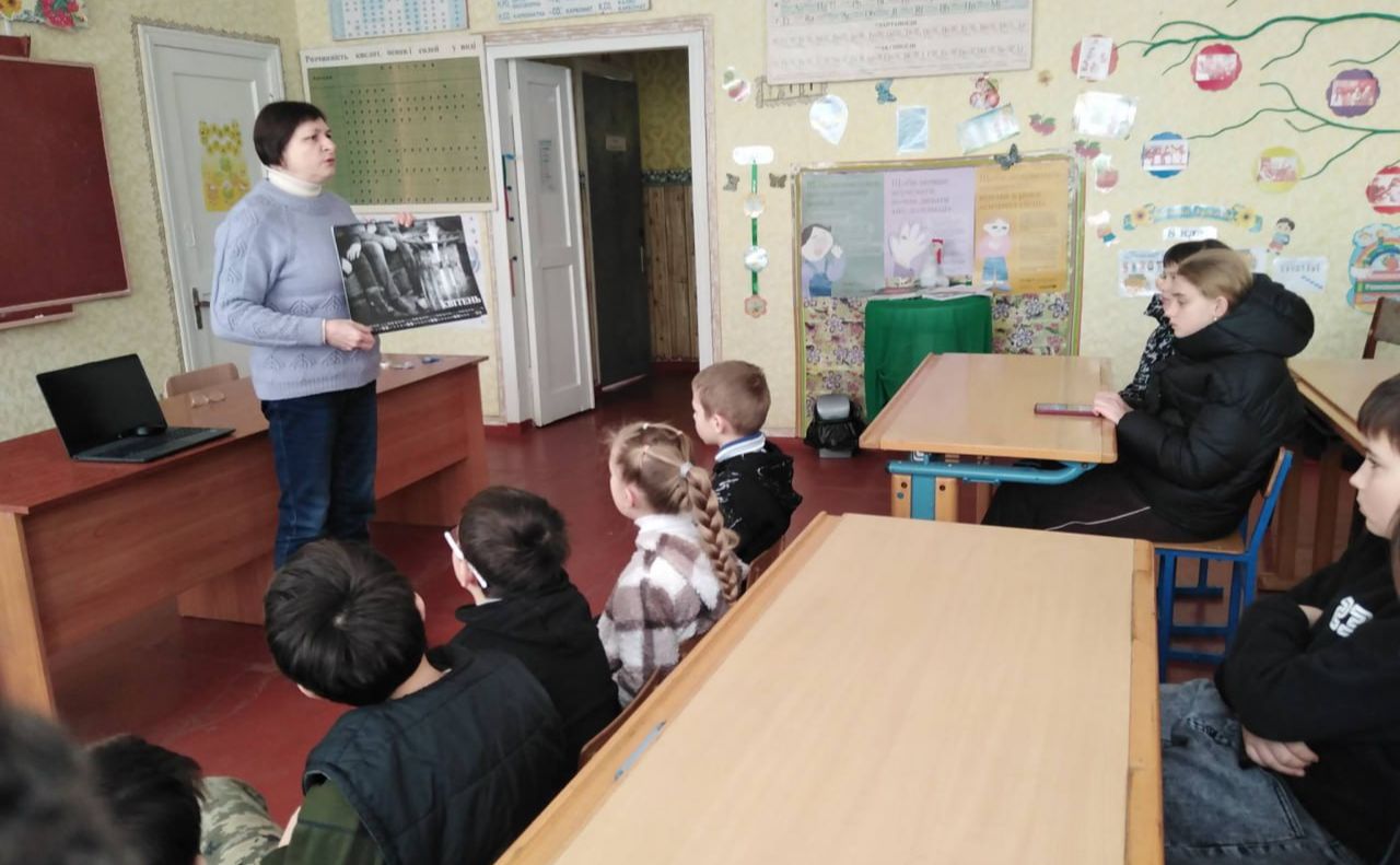 Глибокобалківські школярі вшанували пам’ять Героїв Небесної Сотні