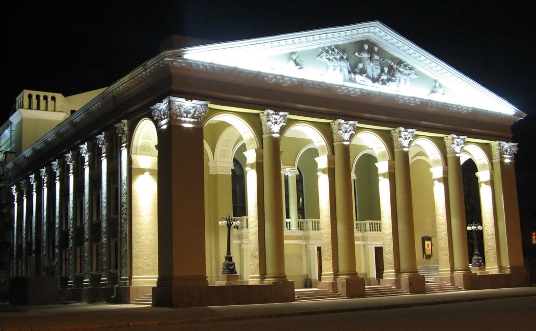 Які вистави зіграють артисти театру Гоголя в березні?