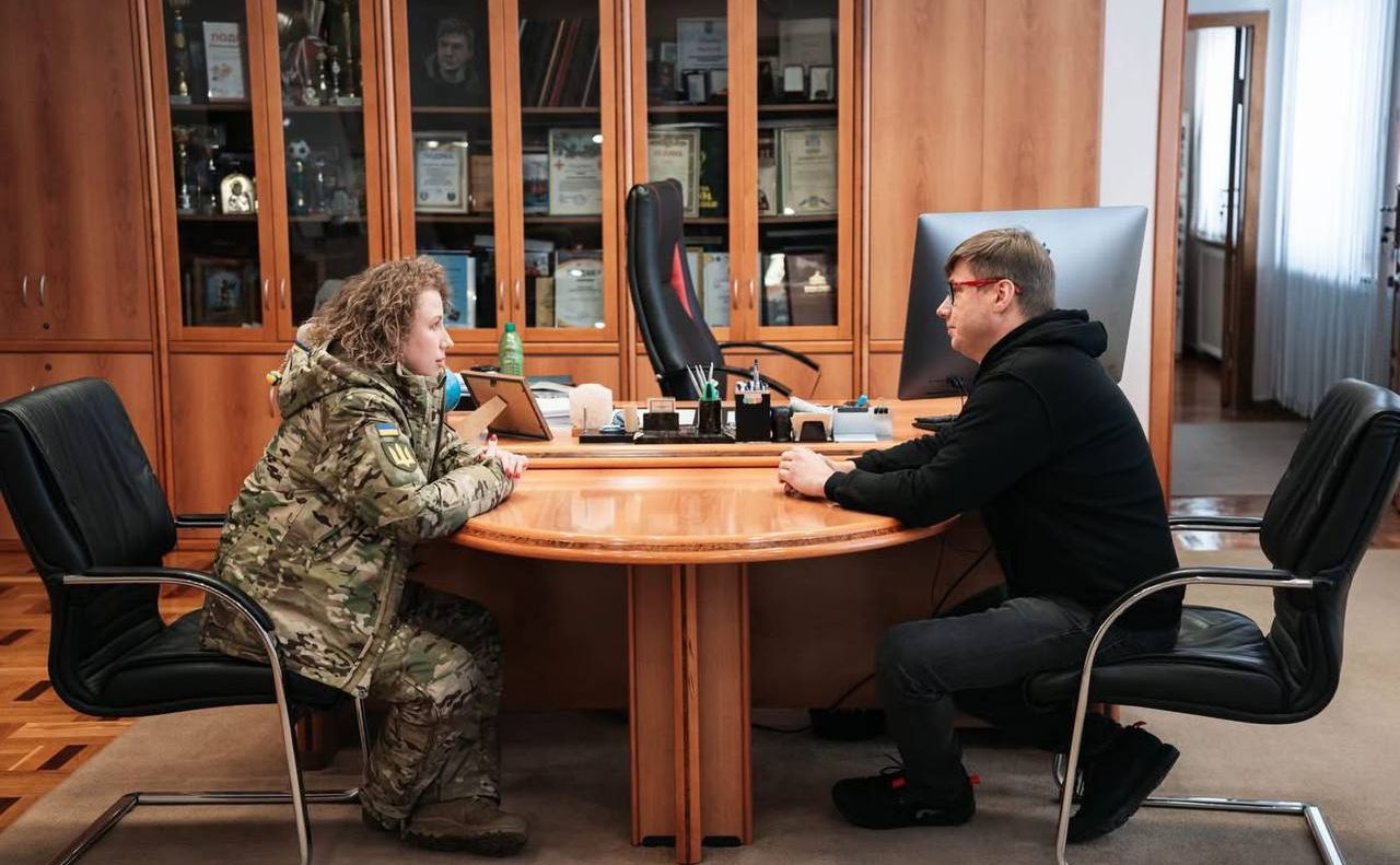 Працівники обласної ради придбали Старлінк для штурмовиків