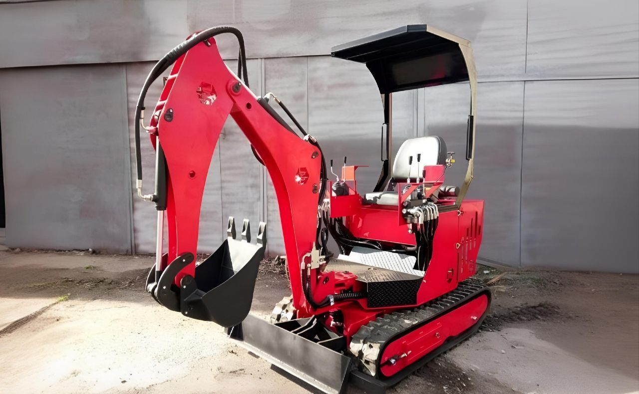 Не вистачає 20 тисяч, щоб викупити мініекскаватор для земляка-військовослужбовця