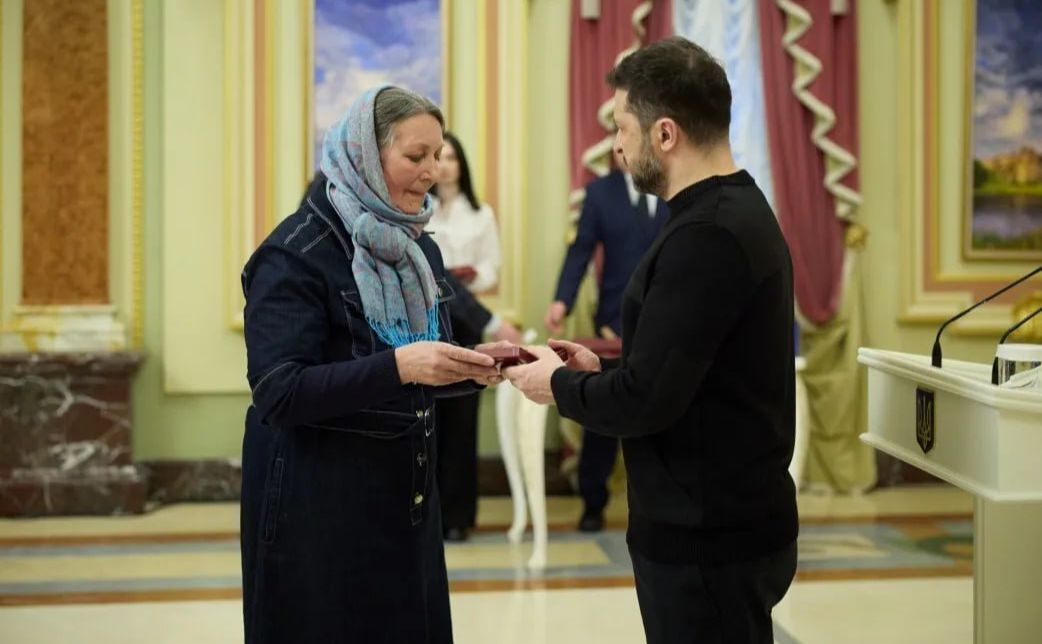 Матері загиблого спортсмена з Горішніх Плавнів Олексія Хабарова вручили орден сина