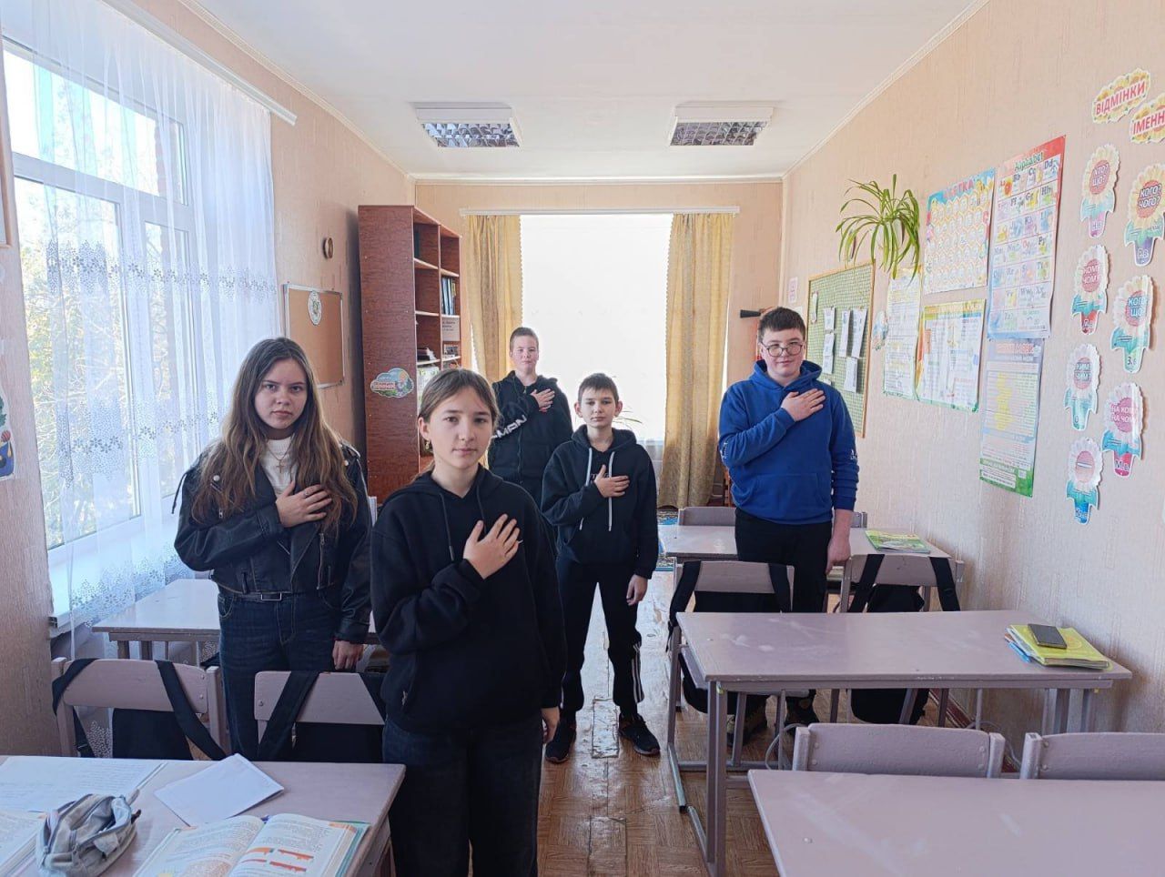 Малобакайські школярі відзначили День Державного Гімну