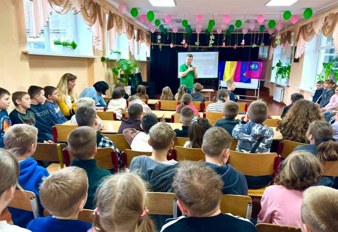 Решетилівські школярі вивчають символи рідного краю