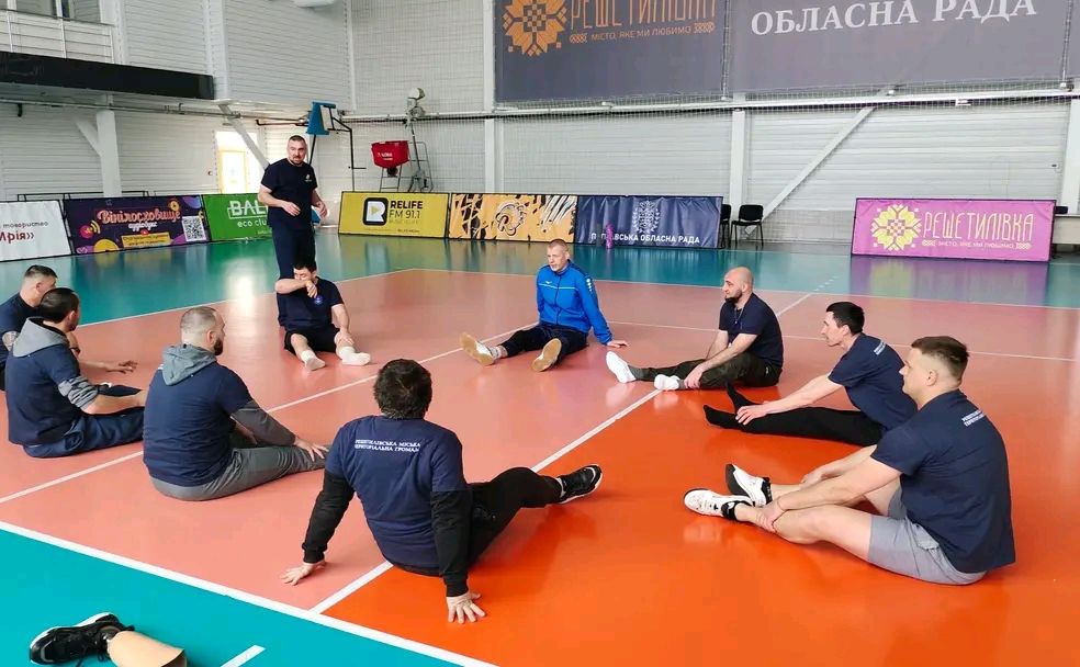 У Решетилівці відбулося відкрите ознайомче тренування з волейболу сидячи для ветеранів війни