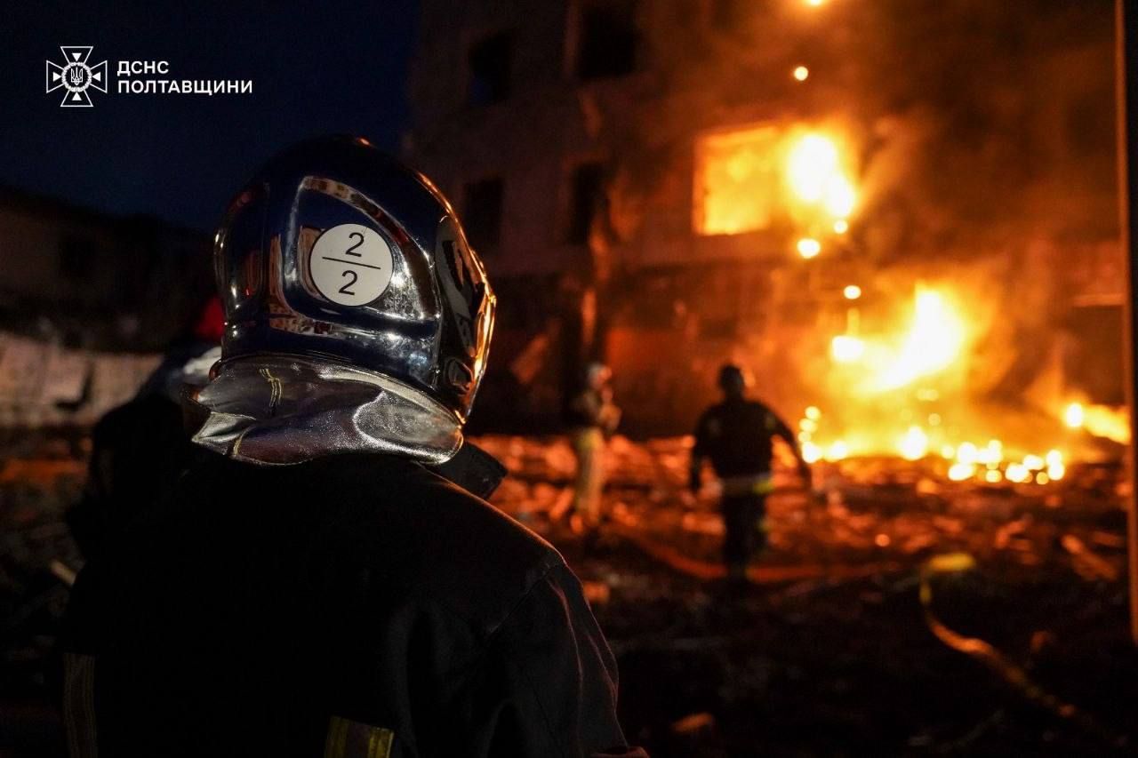 Поліція та СБУ документують наслідки воєнного злочину рф у Полтаві