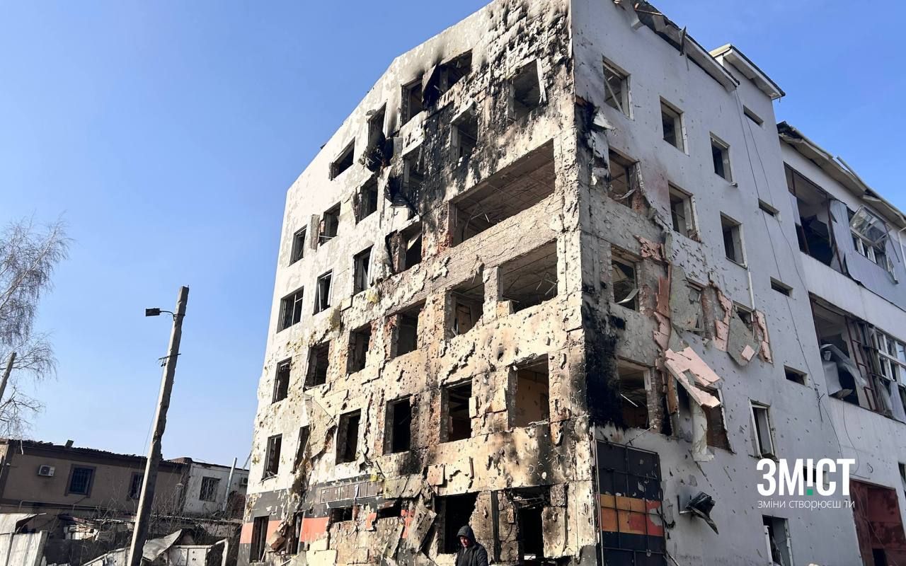 Поліція та СБУ документують наслідки воєнного злочину рф у Полтаві