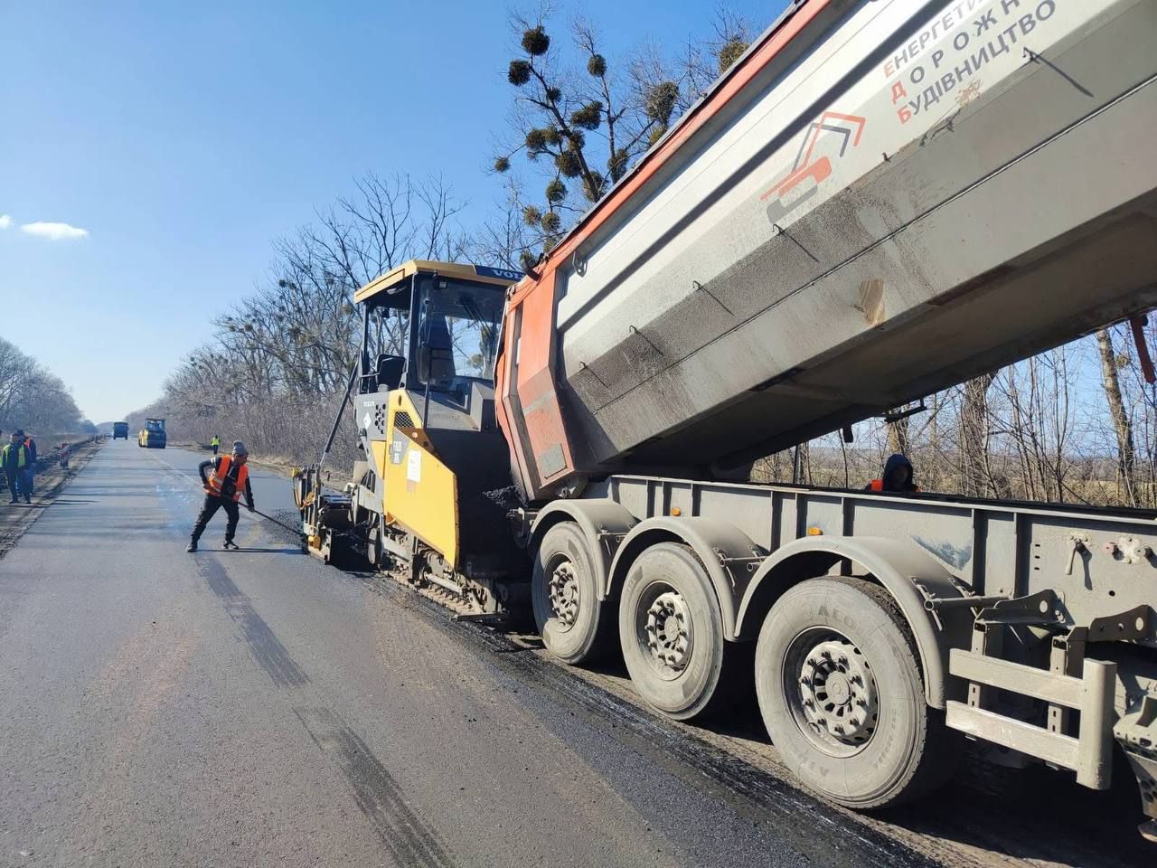 На дорозі Лубни — Мирогород — Опішня вже відремонтовано 1,5 км покриття
