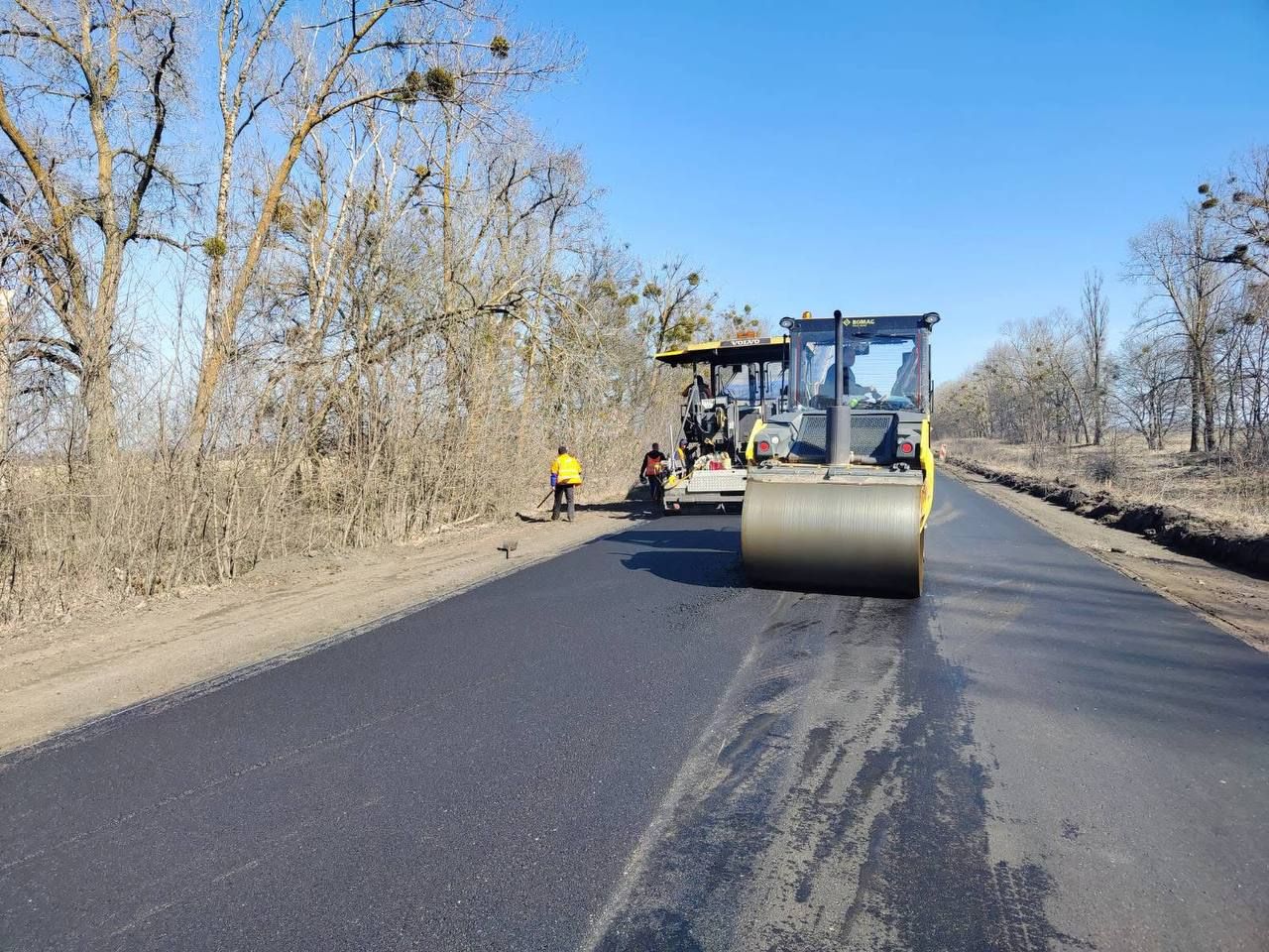 На дорозі Лубни — Мирогород — Опішня вже відремонтовано 1,5 км покриття