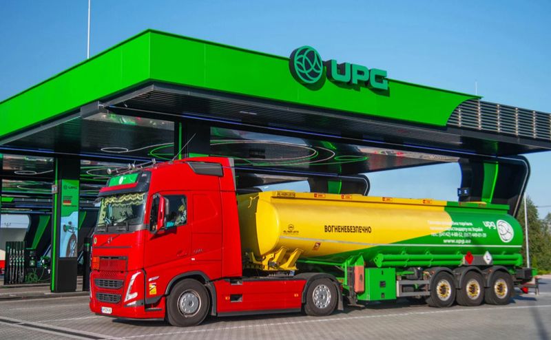 На деяких заправках Полтавщини почали знижуватися ціни на пальне