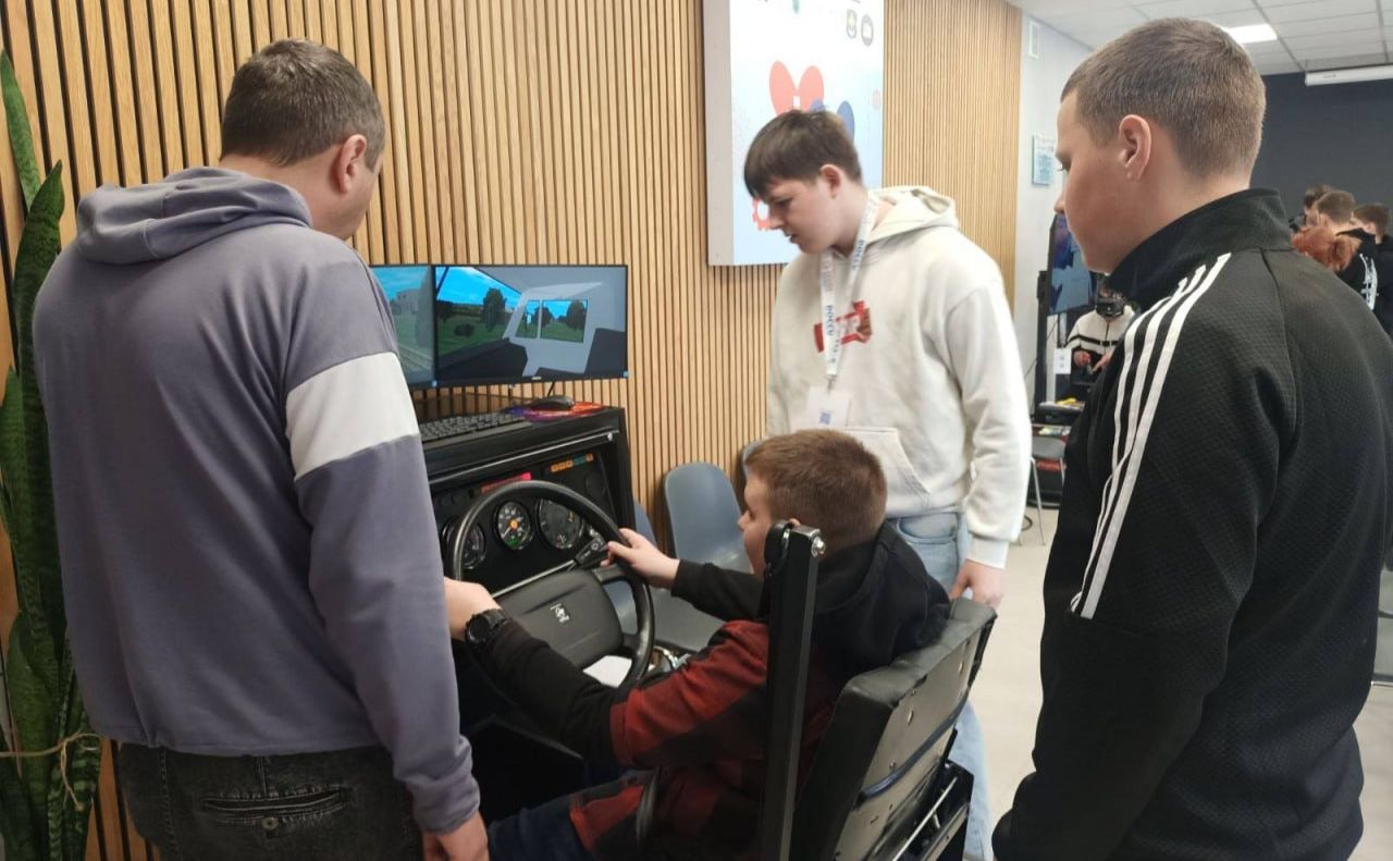 Демидівські школярі відвідали профорієнтаційний хаб